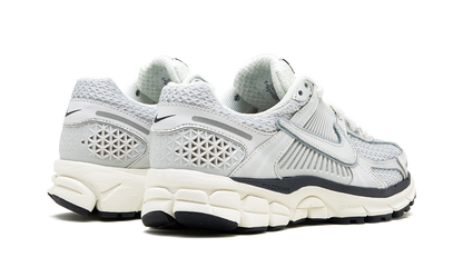 Nike Zoom Vomero 5 Photon Dust Metallic Silver